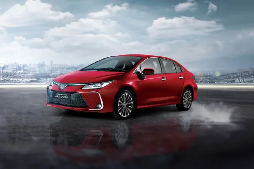 Toyota Corolla Altis 1.8HEV C-Sedan HEV side profile