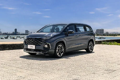 Hyundai Custin 2.0T MPV ICE side profile