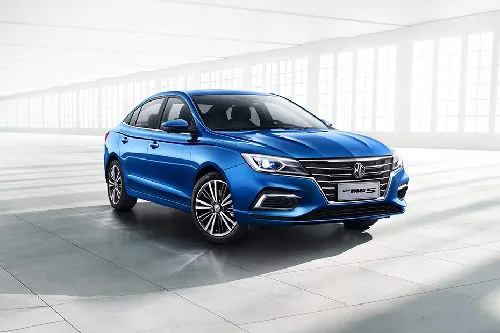 MG MG5 Luxe C-Sedan ICE side profile