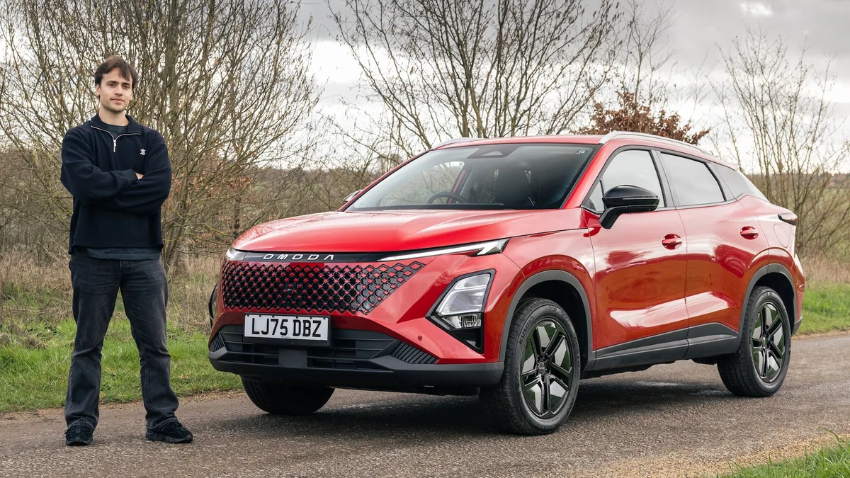 Omoda C5 1.5T B-SUV ICE side profile